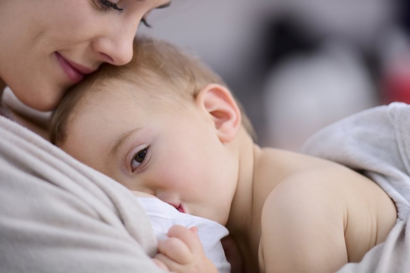 تغذیه انحصاری با شیر مادر (از تولد تا شش ماهگی) از زبان فوق تخصص نوزادان